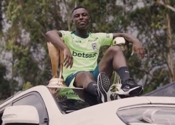 atletico nacional marino hinestroza 2025 se queda