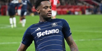 jhon jader duran delantero colombiano negocio aston villa al nassr millones euros