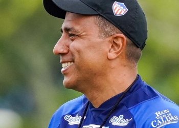 junior mercado de fichajes 2025 cesar farias