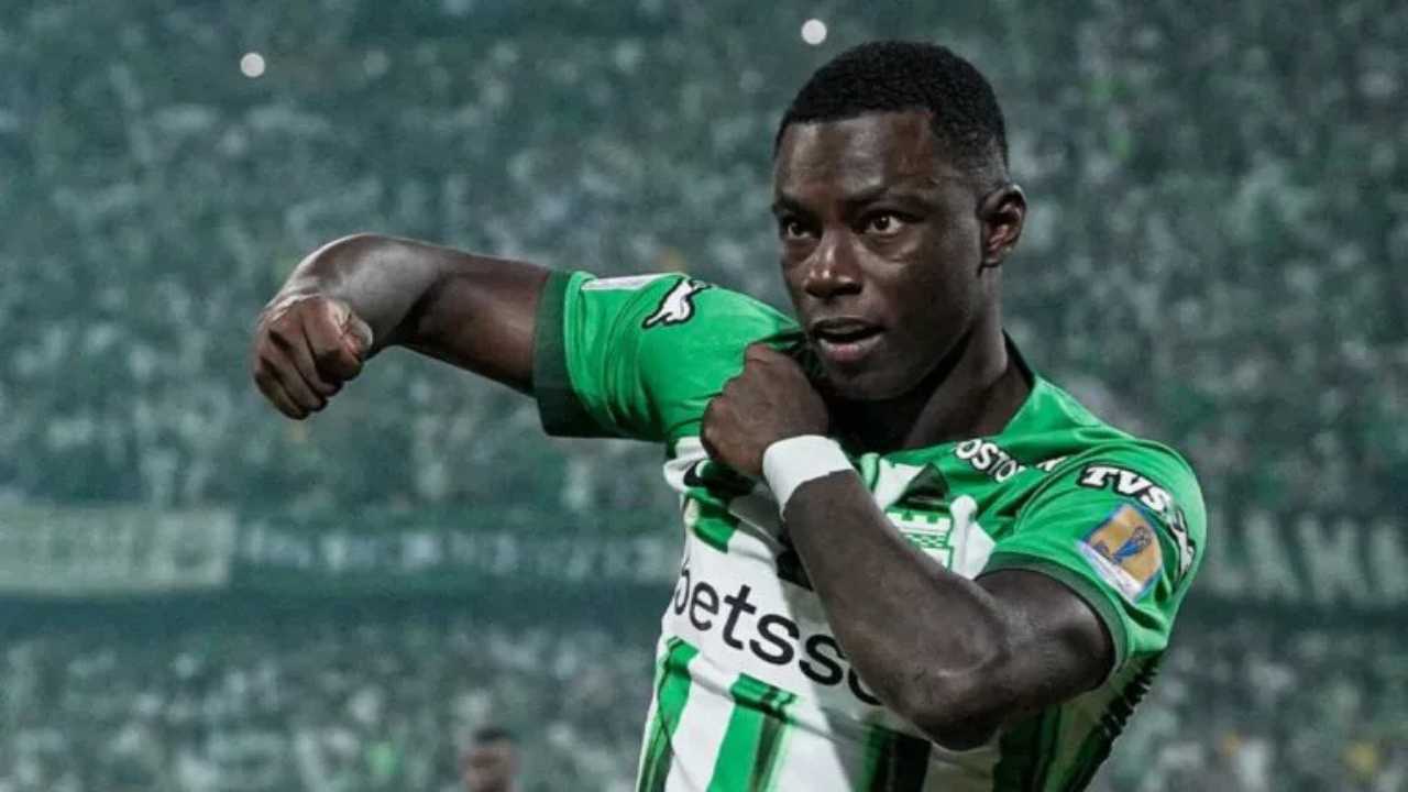 marino-hinestroza-atletico-nacional-columbus-crew-contrato-copa-libertadores