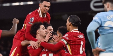 premier league posiciones victoria liverpool manchester city