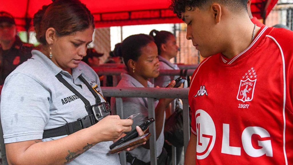 america de cali hinchas tatuajes estadio pascual guerrero alcaldia