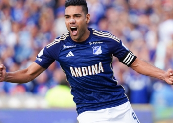 Radamel Falcao juega en Millonarios de Colombia.