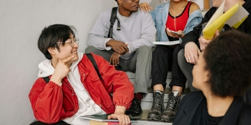 Gobierno de Colombia entregará subsidios a jóvenes.