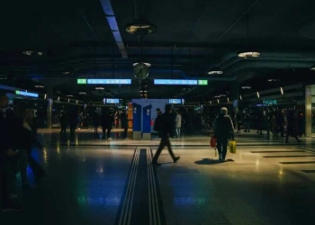 apagon europa espana aeropuetos retraso vuelos reclamos derechos pasajeros indemnizacion