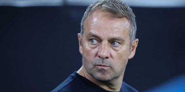 hansi flick barcelona renovacion alemania champions la liga