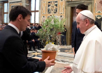messi francisco muerte papa vaticano mensaje despedida