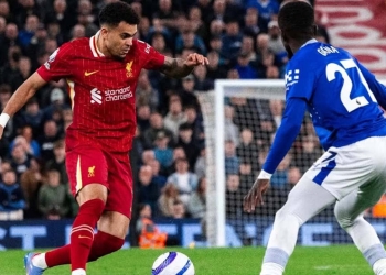 premier league luis diaz record colombiano mas asistencias liverpool