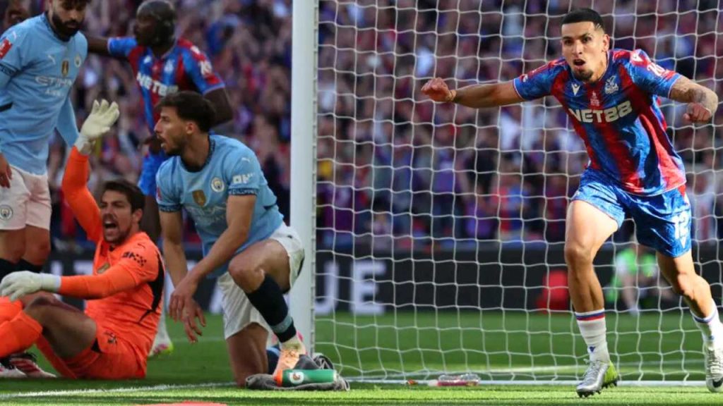 daniel munoz crystal palace campeon fa cup manchester city wembley jefferson lerma colombiano