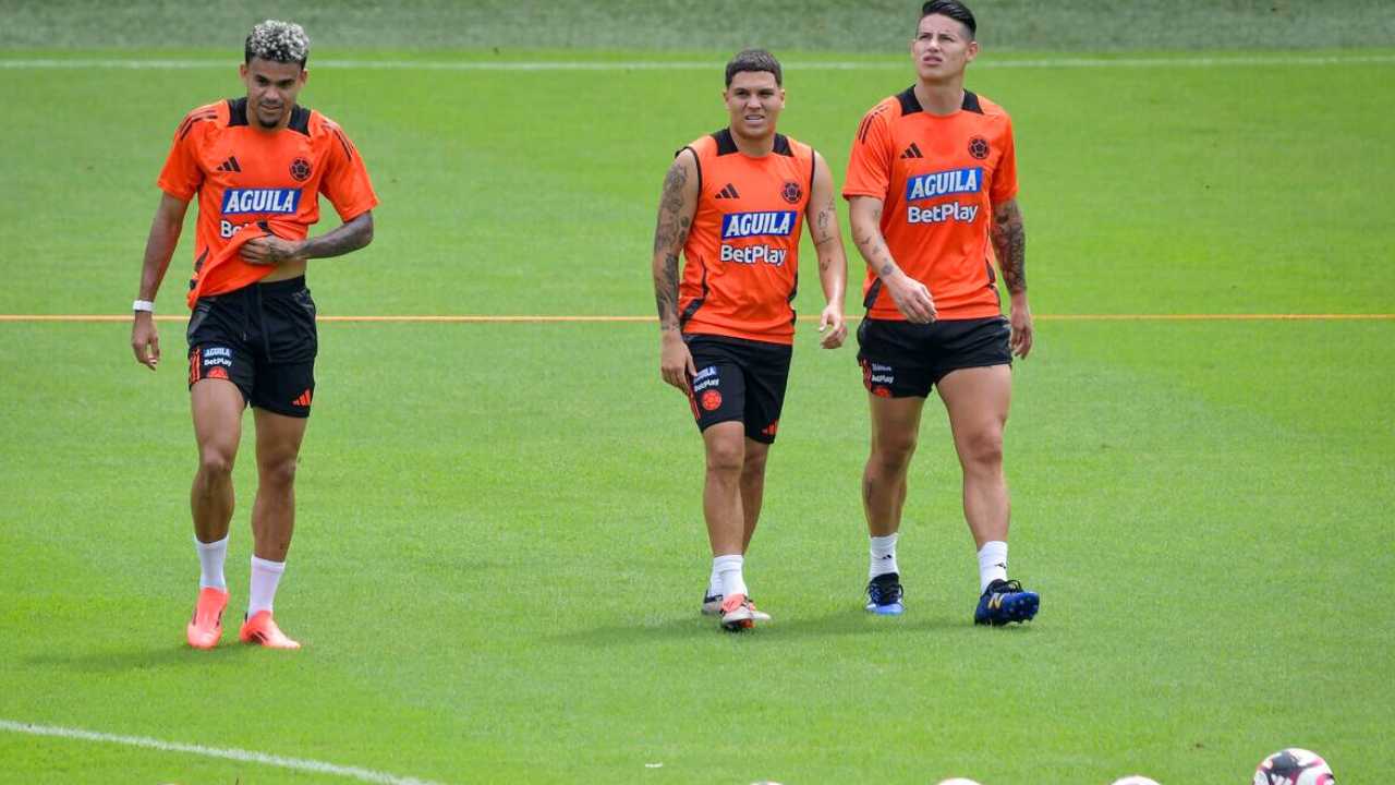 james rodriguez seleccion colombia entrenamiento companeros luis diaz doble fecha fifa eliminatorias mundial asado concentracion medellin lorenzo
