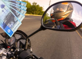 motocilistas moto colombia ley sancion multas deudores espejos chalecos velocidad