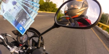 motocilistas moto colombia ley sancion multas deudores espejos chalecos velocidad