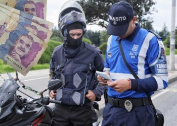 multa motos bogota moteros pago impuesto papeles ley transito policía cobro obligatorio requisitos