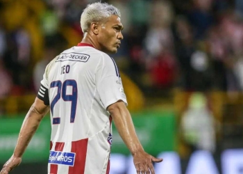 teofilo teo gutierez junior barranquilla contrato junio retiro oriente petrolero bolivia cesar farias
