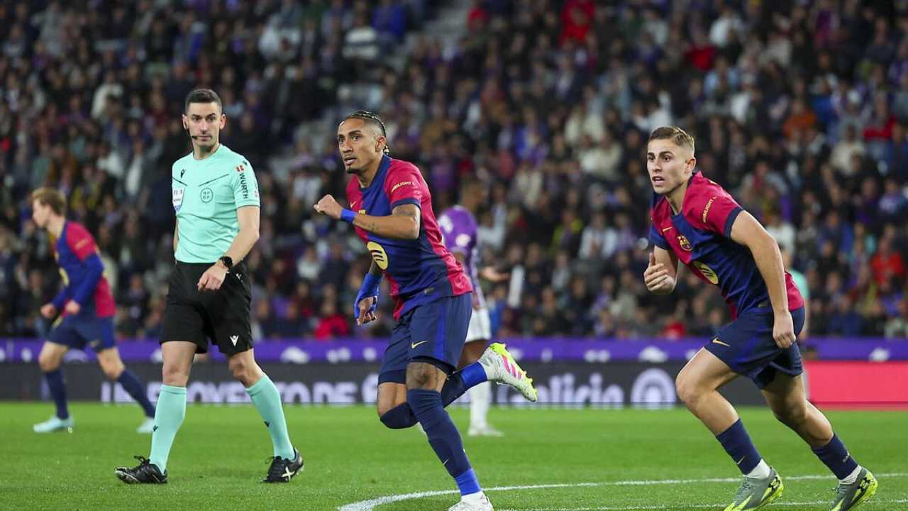 raphinha gol barcelona valladolid triunfo la liga lider hansi flick campeon