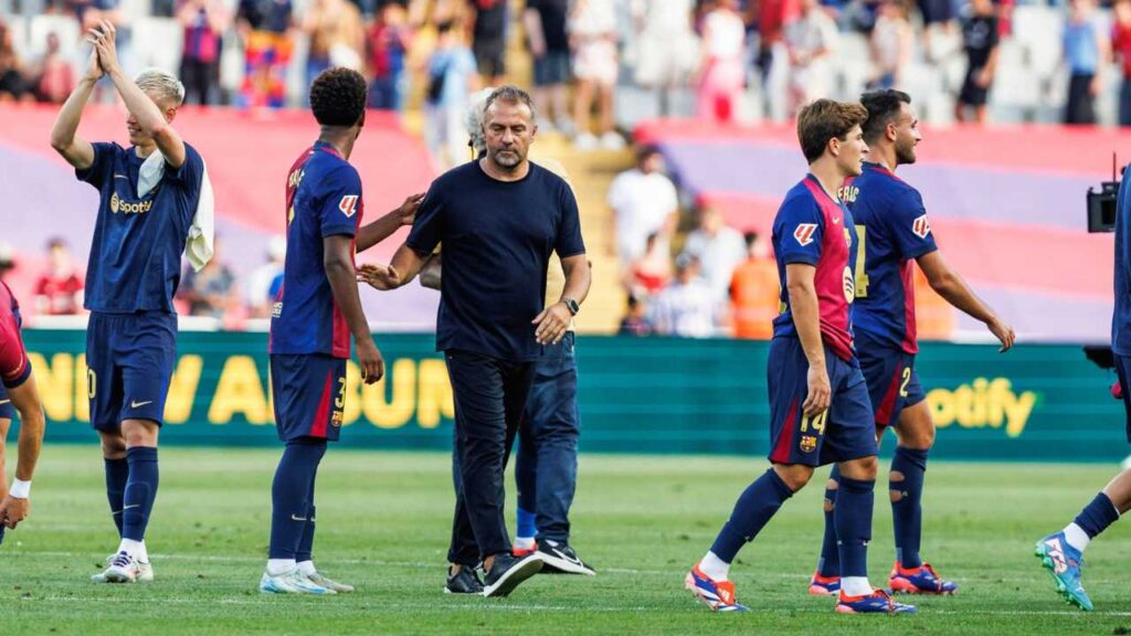 futbol club barcelona hansi flick joao cancelo fichaje refuerzo nico williams mercado pases verano