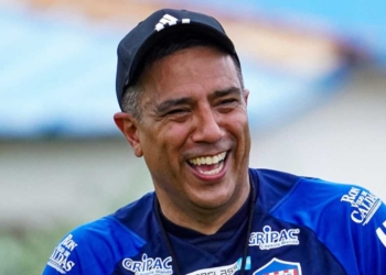 junior barranquilla cesar farias salida cifras millonarias contrato actual clausula salario sueldo cuerpo tecnico fuad char alfredo arias juan cruz real liga betplay