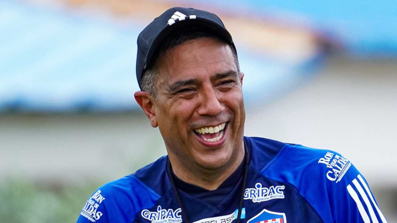 junior barranquilla cesar farias salida cifras millonarias contrato actual clausula salario sueldo cuerpo tecnico fuad char alfredo arias juan cruz real liga betplay