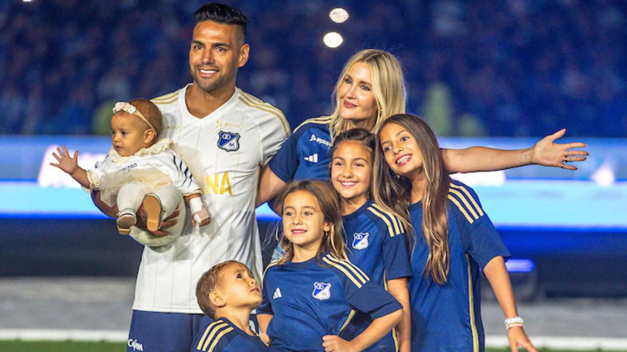 radamel falcao garcia millonarios polemicas continuidad dian tributaria impuestos fichaje bogota campin lorereli esposa sueldo salario estados unidos serpa camargo