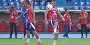 junior barranquilla carlos bacca santiago mele sebastian viera deiber caicedo enamorado familia char cesar farias salida jugadores nuevo dt tecnico entrenador