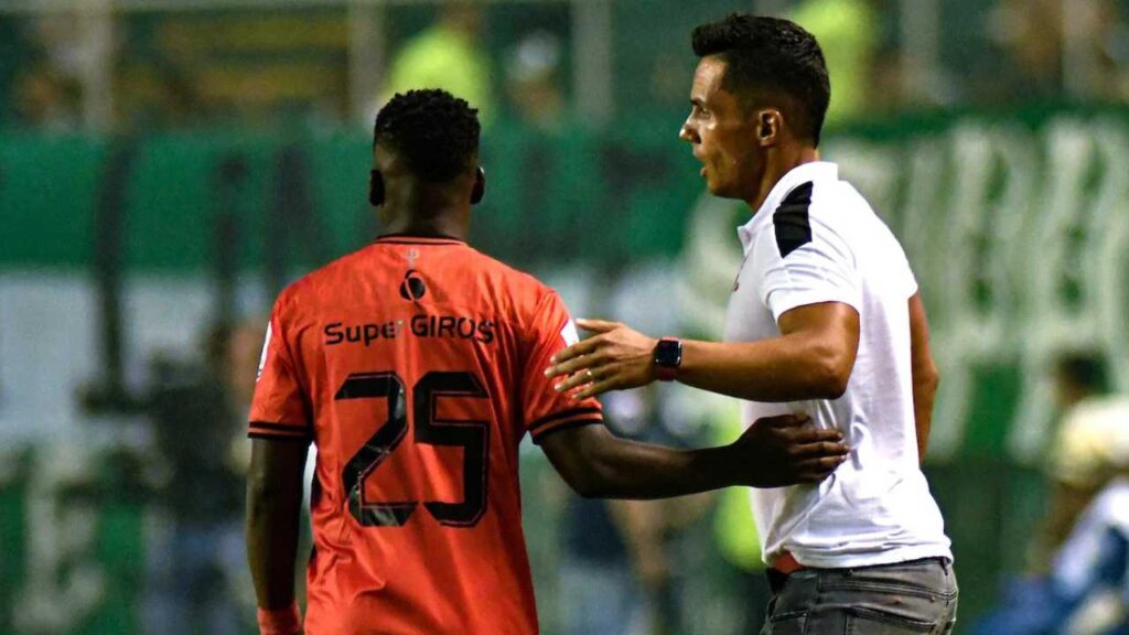 deportivo cali america director tecnico lucas gonzalez marcela gomez tulio liga betplay alberto gamero humberto arias