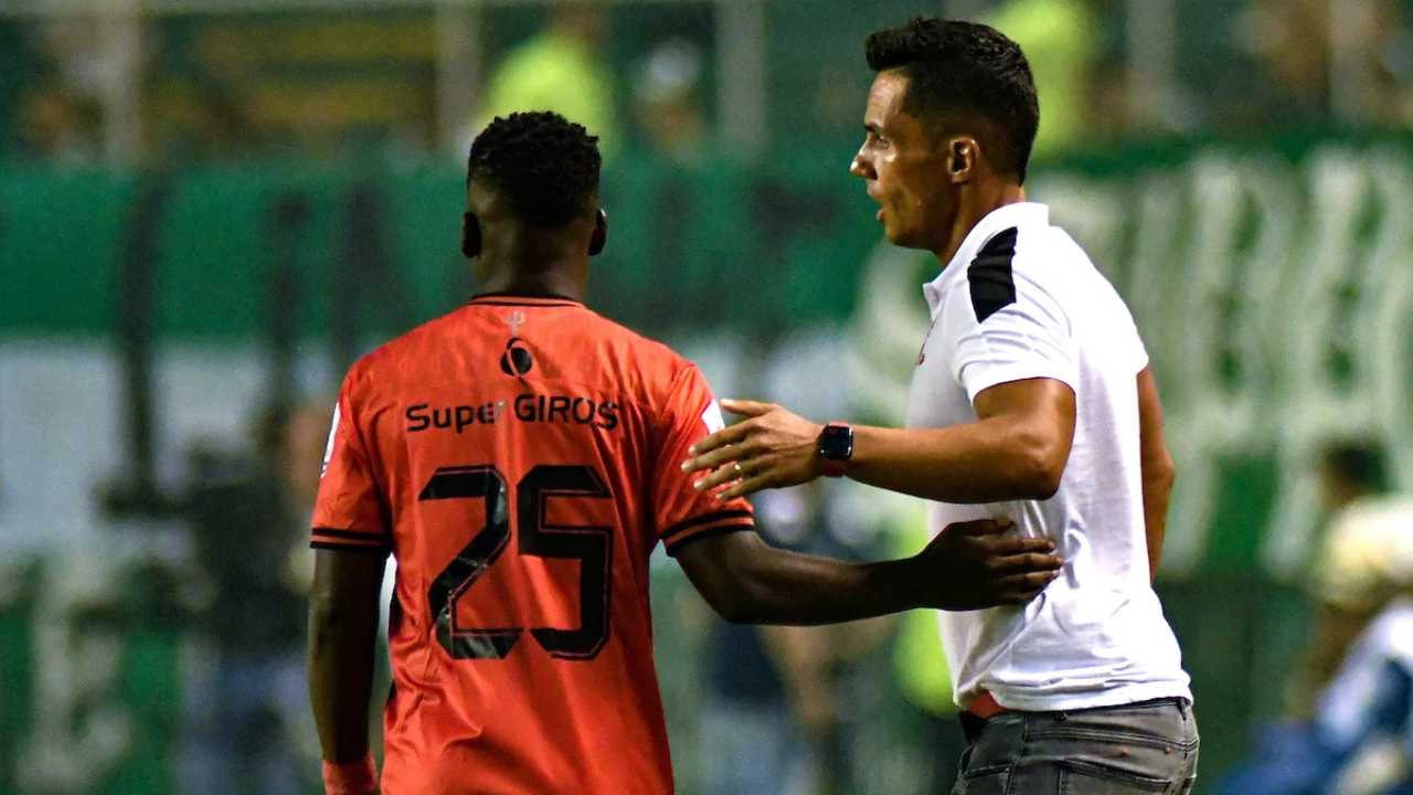 deportivo cali america director tecnico lucas gonzalez marcela gomez tulio liga betplay alberto gamero humberto arias