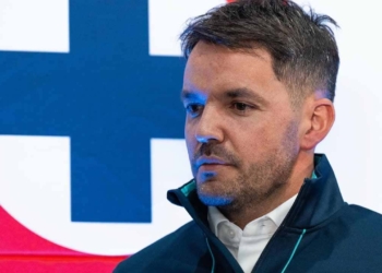 nicolas larcamon entrenador cruz azul enfermedad osteocondritis