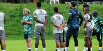 deportivo cali alberto gamero firma contrato precacuerdo precontrato se va jugadores deuda refuerzos humberto arias dimayor