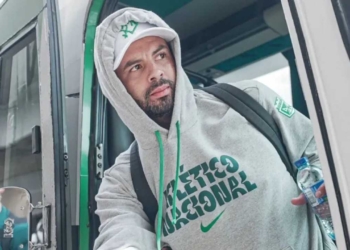 dwin cardona atletico nacional javier gandolfi tensiones relacion gustavo fermani penarol uruguay alianza lima peru rumores salidas fichaje mercado liga betplay dimayor colombia copa libertadores futbol profesional colombiano fpc