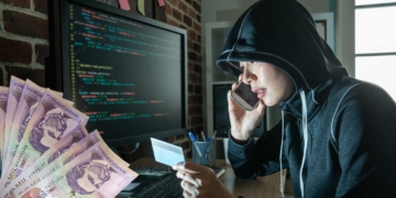 fraudes financieros bancarios estafas bancos colombia bancolombia colpatria davivienda bbva ley cajeros automaticos inteligencia artificial tecnologia llamadas tarjetas creditos