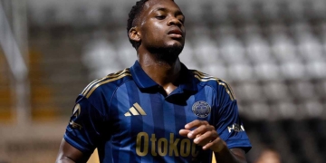 jhon duran primeros goles fenerbahce amistoso pretemporada mourinho