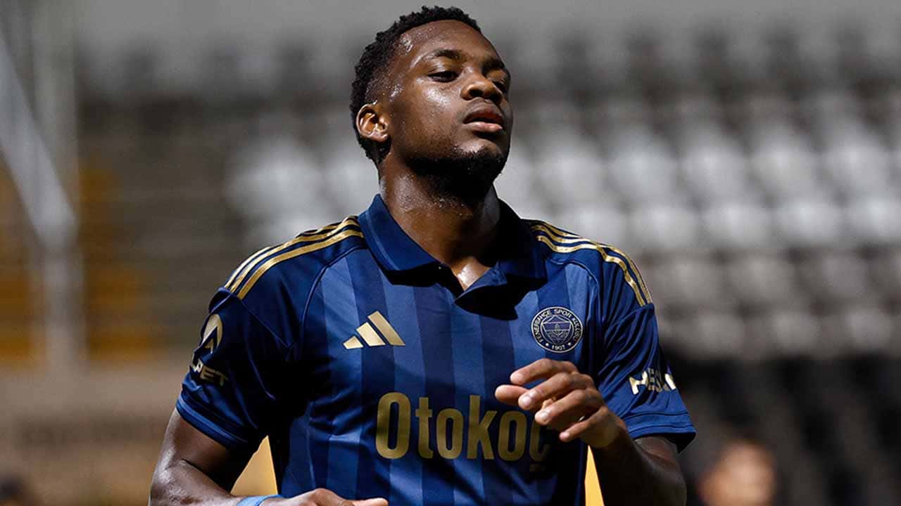 jhon duran primeros goles fenerbahce amistoso pretemporada mourinho