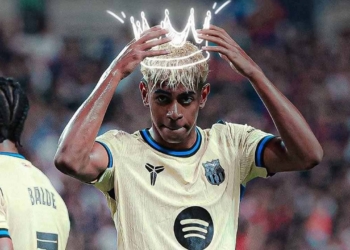 lamine yamal festejo barcelona corona