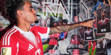 luis diaz bayern munich jugadores mas caros bundesliga 2025 26