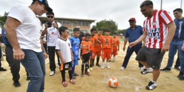 junior barranquilla teo gutierrez teo despedida juego river plate argentina marcelo gallardo metropolitano barranquilla renovacion contrato familia char alfredo arias fpc liga betplay dimayor colombia