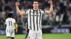 futbol club barcelona fc juventus turin espana italia dusan vlahovic serbia delantero libre mercado fichajes europa contrataciones incorporacione srefuerzos temporada deco hansi flick laporta euros