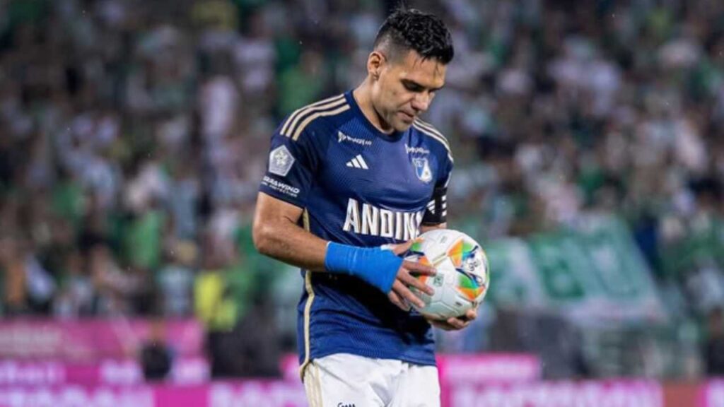 radamel falcao garcia gol millonarios nacional santa fe balones venta subasta caros baratos coleccionistas tu boleta atanasio girardot campin bogota medellin tigre goleador futbol profesional colombiano fpc liga betplay dimayor