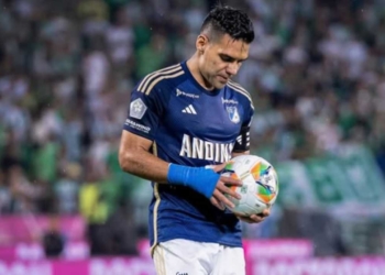 radamel falcao garcia gol millonarios nacional santa fe balones venta subasta caros baratos coleccionistas tu boleta atanasio girardot campin bogota medellin tigre goleador futbol profesional colombiano fpc liga betplay dimayor