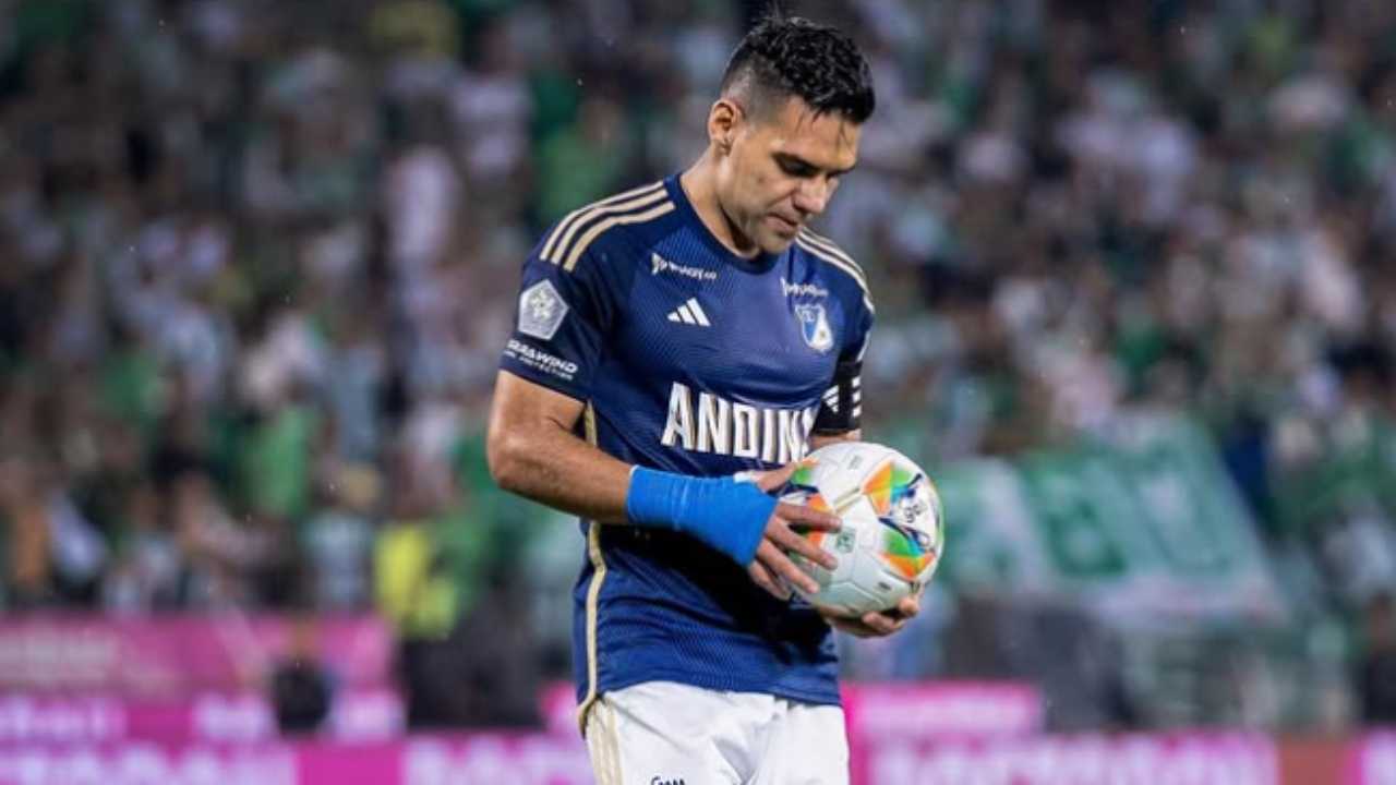 radamel falcao garcia gol millonarios nacional santa fe balones venta subasta caros baratos coleccionistas tu boleta atanasio girardot campin bogota medellin tigre goleador futbol profesional colombiano fpc liga betplay dimayor
