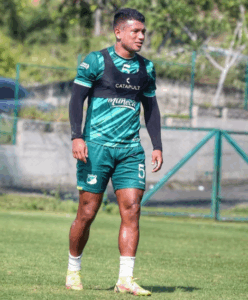 deportivo cali alberto gamero crisis socios humberto arias salida jugadores renuncia rafael bustamante canterano cantera divisiones menores inferiores amenazas familia junta socio acciones grupo inversor liga betplay dimayor futbol profesional colombiano fpc mercado fichajes incorporaciones contrataciones tabla descenso Colombia