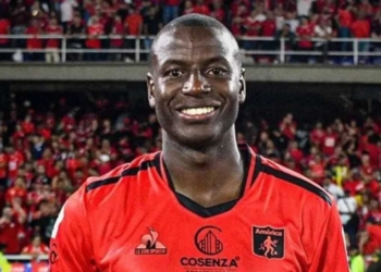 adrian ramos america cali regreso futbol profesional colombiano fpc mercado fichajes agente libre liga betplay diego raimondi dimayor colombia