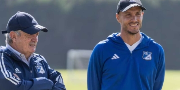 david gonzalez millonarios dt director tecnico entrenador reemplazo renuncia salida echaron hernan torres campeon 2012 junta directiva duenos millos embajador azul azules enrique camacho gustavo serpa gato perez mercado fichajes refuerzos contrataciones bruno savio cabezas hurtado incorporaciones futbol profesional colombiano fpc liga betplay dimayor colombia bogota campin