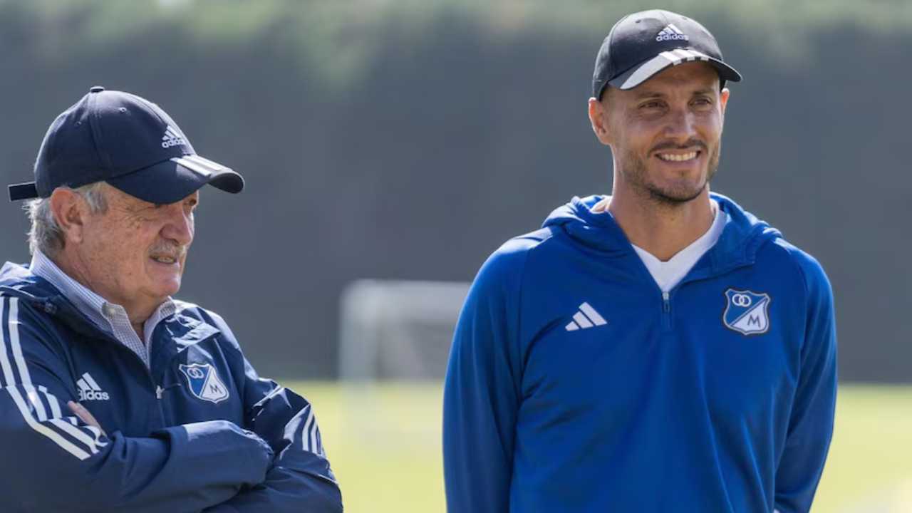 david gonzalez millonarios dt director tecnico entrenador reemplazo renuncia salida echaron hernan torres campeon 2012 junta directiva duenos millos embajador azul azules enrique camacho gustavo serpa gato perez mercado fichajes refuerzos contrataciones bruno savio cabezas hurtado incorporaciones futbol profesional colombiano fpc liga betplay dimayor colombia bogota campin