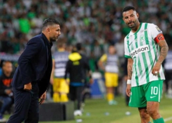 atletico nacional Edwin cardona Javier Gandolfi gustavo fermani presidente sebastian Arango botero grupo ardila lulle familia dueños equipo postobon rcn relación tensa renuncia jugadores grupos molesto Alfredo morelos copa libertadores sao paulo morumbi atanasio Girardot penales penaltis expulsión Conmebol liga betplay dimayor futbol profesional colombiano fpc