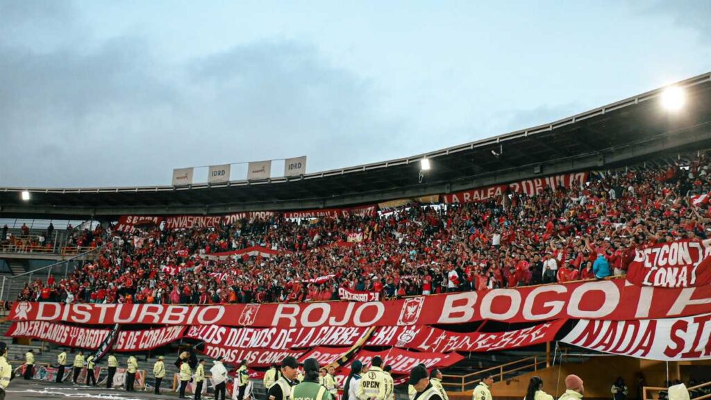 america cali tulio gomez traslado equipo bogota capital colombia nemesio camacho campin hinchas hinchada molesta liga betplay ultimo crisis dimayor futbol profesional colombiano fpc pascual guerrero marcela david gonzalez tecnico