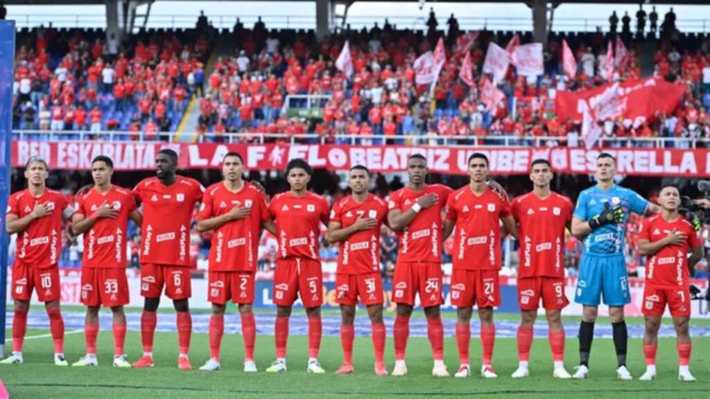 america cali rumores deuda plata dinero sueldos salarios jugadores premios plantilla profesional futbolistas administrativo junta directiva duenos equipos marcela tulio gomez crisis resultados ultimo lugar puesto liga betplay dimayor futbol profesional colombiano fpc dabid gonzalez alex escibar pascual guerrero protestas hinchas hinchada cascajal afiches mosquera guardia