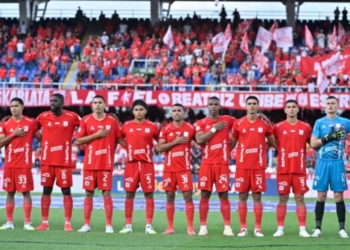 america cali rumores deuda plata dinero sueldos salarios jugadores premios plantilla profesional futbolistas administrativo junta directiva duenos equipos marcela tulio gomez crisis resultados ultimo lugar puesto liga betplay dimayor futbol profesional colombiano fpc dabid gonzalez alex escibar pascual guerrero protestas hinchas hinchada cascajal afiches mosquera guardia