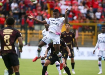 america cali fortaleza ceif bogota campin techo derrota triunfo eliminado ultimo liga betplay dimayor crisis david gonzalez alex escobar adrian ramos futbol profesional colombiano fpc marcela tulio gomez hinchada molesta hinchas