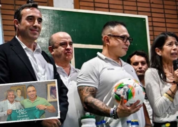 deportivo cali presidente humberto arias molestia grupo inversor idc network guatemala centroamerica dinero plata desembolso deuda crisis pagos nomina equipo alberto gamero cuerpo tecnico entrenador benjamin romero directivos directiva futbol profesional colombiano fpc dimayor liga betplay