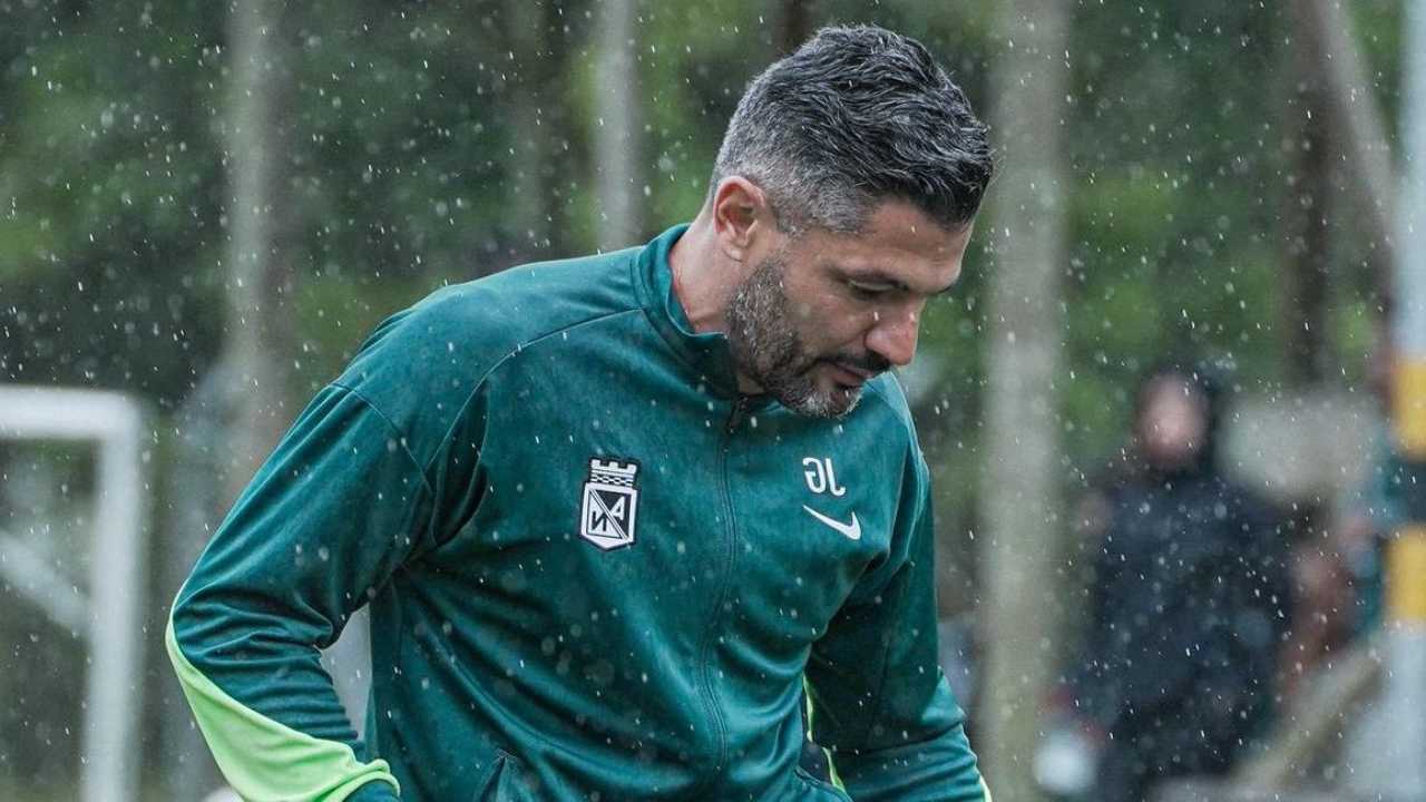 atletico nacional javier gandolfi despedida dt director tecnico entrenador mensaje hinchas hinchada redes sociales polemica frase regreso regresara ciclo terminado echaron fuera nuevo sebastian arango botero gustavo fermani argentino uruguayo colombia familia ardila lulle carolina futbol profesional colombiano fpc liga betplay dimayor atanasio girardot contratado fichajes refuerzos incorporaciones copa libertadores